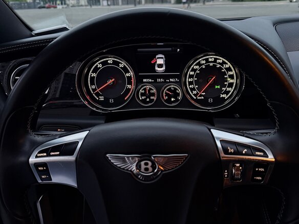 2012 Bentley Continental GT II, серый, 5200000 рублей - вид 10