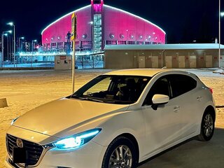 2016 Mazda Axela III Рестайлинг, белый, 1350000 рублей, вид 1