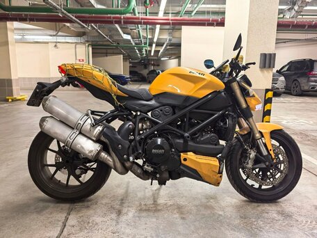 2011 Ducati Streetfighter, золотистый, 700000 рублей, вид 2