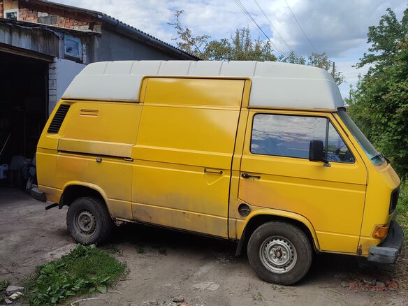 1982 Volkswagen Transporter 4-speed T3, жёлтый - вид 1