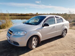 2010 Chevrolet Aveo I Рестайлинг, серебристый, 500000 рублей, вид 1
