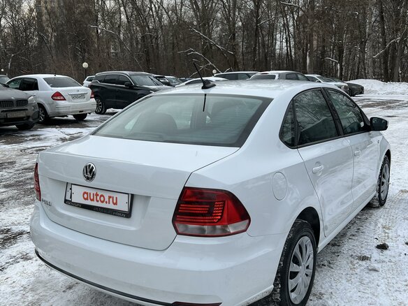 2017 Volkswagen Polo V Рестайлинг, белый, 1499000 рублей - вид 5