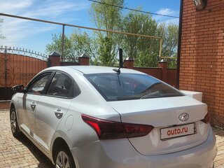 2019 Hyundai Solaris II, белый, 960000 рублей, вид 5
