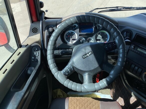 2009 DAF XF 105, пурпурный, 3000000 рублей - вид 8
