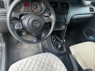 2013 Volkswagen Polo V, серый, 620000 рублей, вид 3