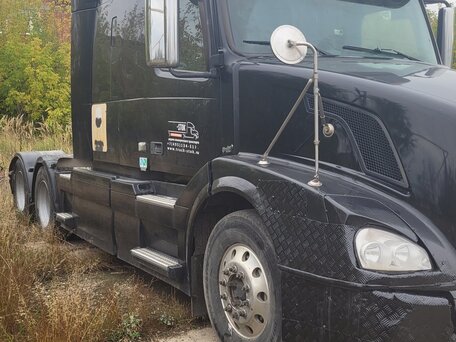 2009 Volvo VNL, чёрный, 4000000 рублей, вид 3