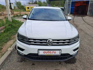2017 Volkswagen Tiguan II, белый, 2250000 рублей, вид 2