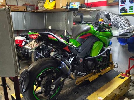 2015 Kawasaki Z 1000SX, зелёный, 699999 рублей, вид 4