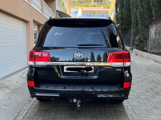 2018 Toyota Land Cruiser 200 Series Рестайлинг 2, чёрный, 5000000 рублей, вид 4