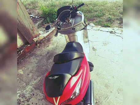 2008 Honda Forza, красный, 160000 рублей, вид 2