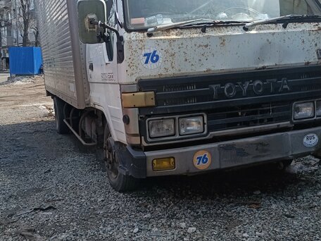 1989 Toyota Dyna, белый, 550000 рублей, вид 1