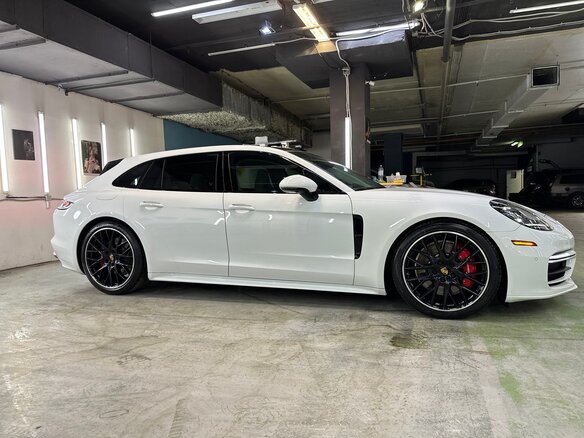 2021 Porsche Panamera 4S Sport Turismo II Рестайлинг, белый, 12000000 рублей - вид 6