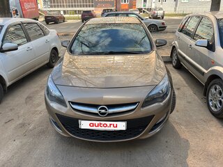 2013 Opel Astra J Рестайлинг, бежевый, 900000 рублей, вид 2