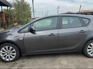 2011 Opel Astra J, серый, 530000 рублей, вид 5