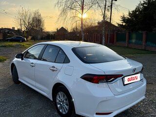 2020 Toyota Corolla XII (E210), белый, 2000000 рублей, вид 4