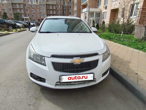 2012 Chevrolet Cruze I, белый, 800000 рублей - вид 1