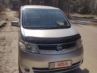 2007 Nissan Serena III (C25), серебристый, 1150000 рублей, вид 1
