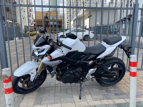 2015 Suzuki GSR 750, белый, 660000 рублей, вид 2