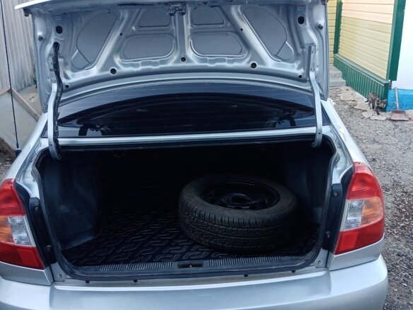 2004 Hyundai Accent ТагАЗ II, серебристый, 480000 рублей - вид 6