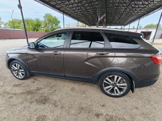 2017 Lada (ВАЗ) Vesta SW Cross I, коричневый, 850000 рублей, вид 4