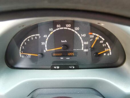 2002 Mercedes-Benz Sprinter, белый, 1550000 рублей, вид 3