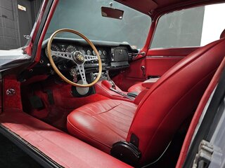 1969 Jaguar E-type 2+2 Series 2, серебристый, 4500000 рублей, вид 4