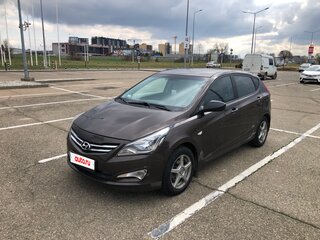 2015 Hyundai Solaris I Рестайлинг, коричневый, 500000 рублей, вид 3
