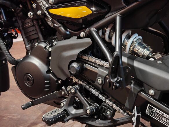 2025 Royal Enfield Himalayan, чёрный, 615000 рублей - вид 10