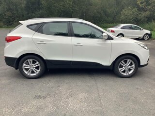 2013 Hyundai ix35 I, белый, 1550000 рублей, вид 2