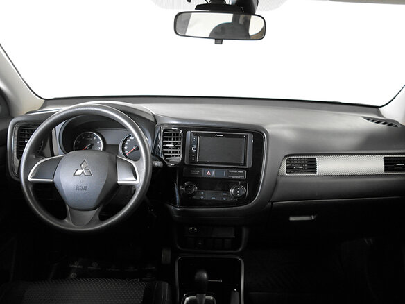 2017 Mitsubishi Outlander III Рестайлинг 2, серебристый - вид 9