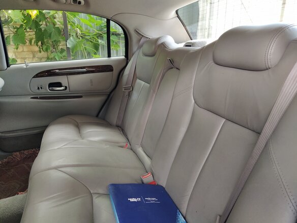 2000 Lincoln Town Car III, серый - вид 13