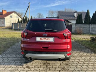 2018 Ford Escape III Рестайлинг, красный, 1470000 рублей, вид 3