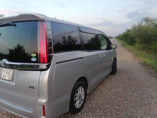 2019 Toyota Noah III (R80) Рестайлинг, серый, 2600000 рублей, вид 2