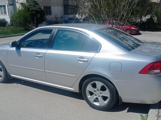 2008 Kia Magentis II Рестайлинг, серебристый, 600000 рублей, вид 4