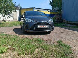 2018 Toyota Vitz III (XP130) Рестайлинг, серый, 980000 рублей, вид 1
