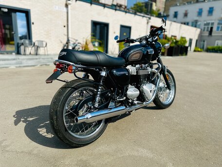2017 Triumph Bonneville T100, чёрный, 820000 рублей, вид 5