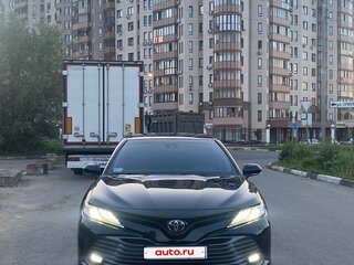 2020 Toyota Camry VIII (XV70), чёрный, 3490000 рублей, вид 3