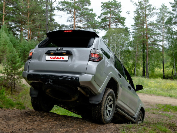 2022 Toyota 4Runner V Рестайлинг, серебристый, 8590000 рублей - вид 13