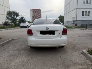 2011 Volkswagen Polo V, белый, 400000 рублей, вид 3