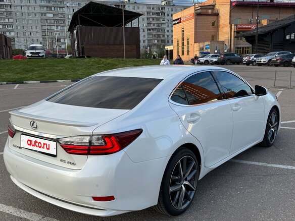 2015 Lexus ES 200 VI Рестайлинг, белый, 2650000 рублей - вид 9