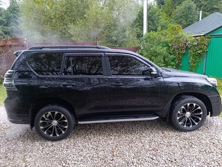 2013 Toyota Land Cruiser Prado 5-speed 150 Series Рестайлинг 1, чёрный, 4100000 рублей, вид 2