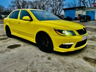 2010 Skoda Octavia RS II Рестайлинг, жёлтый, 1750000 рублей, вид 4