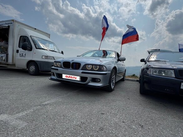 1996 BMW 5 серии 535i IV (E39), серебристый, 900000 рублей