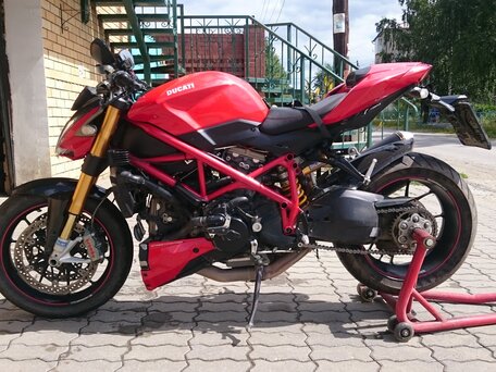 2012 Ducati Streetfighter, красный, 740000 рублей, вид 1