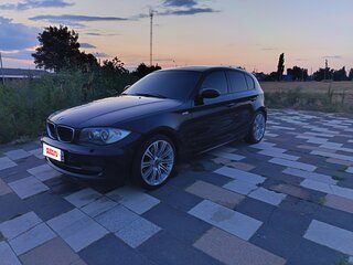 2008 BMW 1 серии 120d I (E81/E82/E87/E88) Рестайлинг, чёрный, 820000 рублей, вид 1