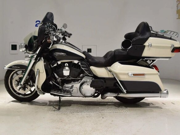 2014 Harley-Davidson Electra Glide, белый, 1350000 рублей - вид 3