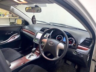 2011 Toyota Allion II Рестайлинг, белый, 1460000 рублей, вид 3