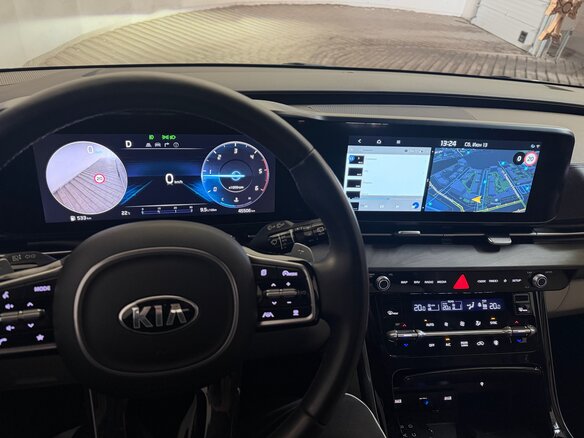 2020 Kia Carnival IV, чёрный, 4500000 рублей - вид 12