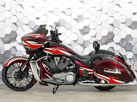 2015 Victory Magnum, красный, 1079000 рублей, вид 4