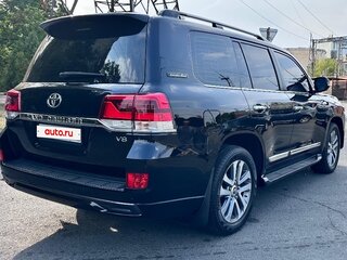 2017 Toyota Land Cruiser 200 Series Рестайлинг 2, чёрный, 8100000 рублей, вид 5